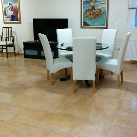 Lovely 2-Bedroom Apartment At Greek Riviera Vári 외부 사진