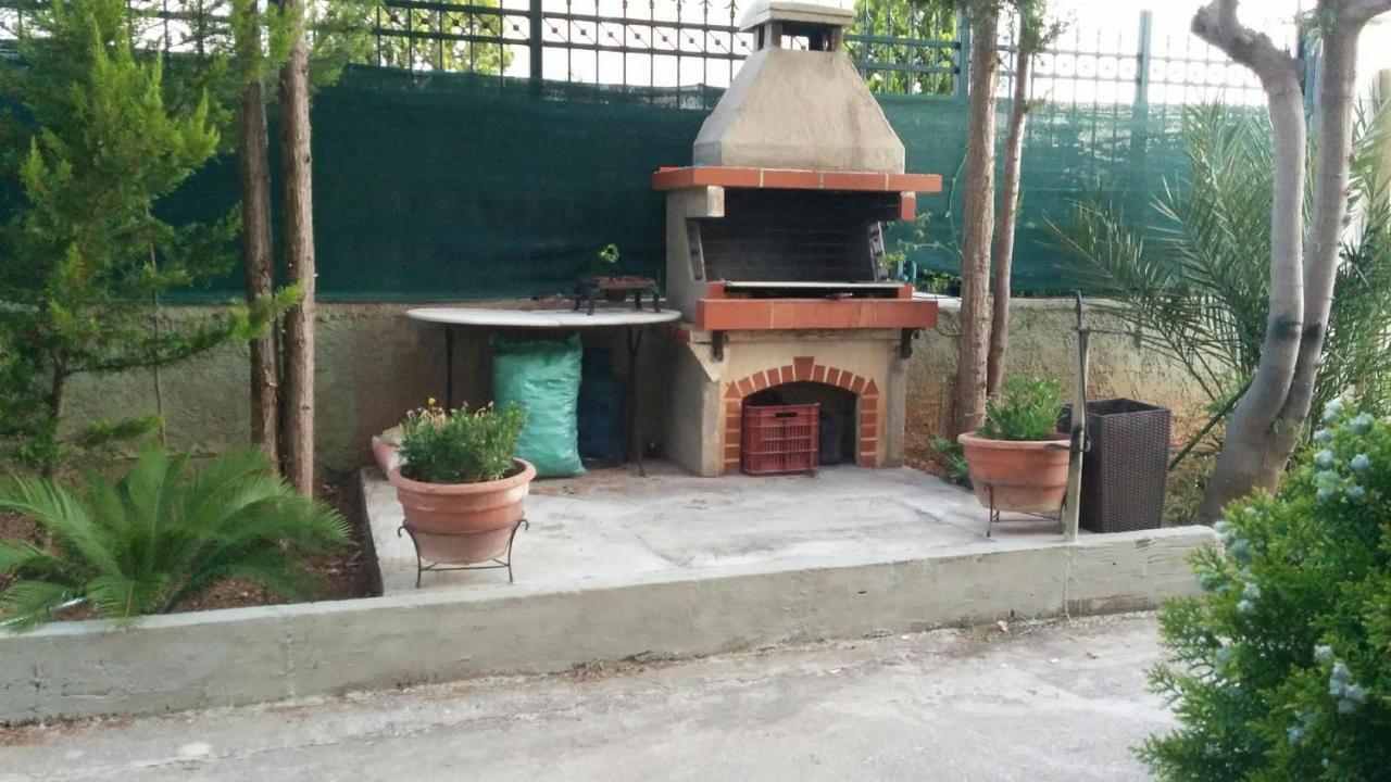 Lovely 2-Bedroom Apartment At Greek Riviera Vári 외부 사진